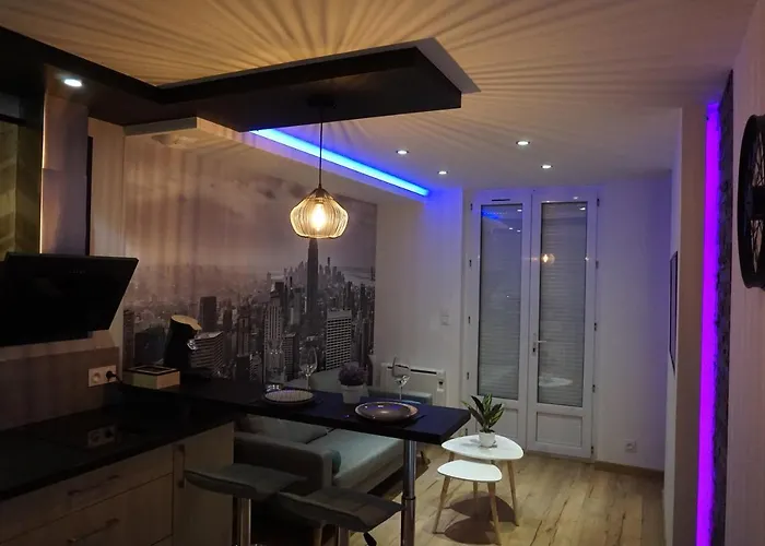 Chic & Moderne Avec Balcon * 라로츠수르욘