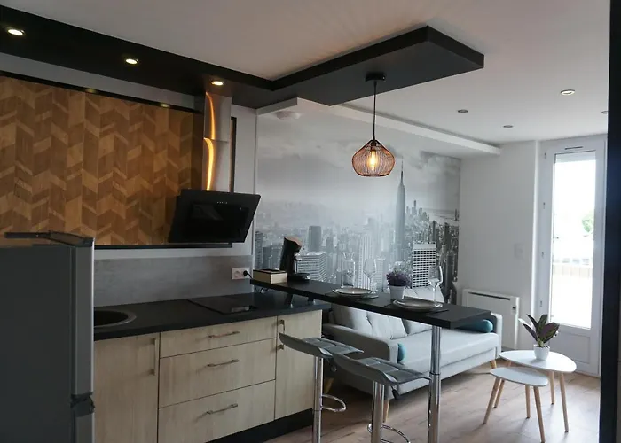 아파트 Chic & Moderne Avec Balcon