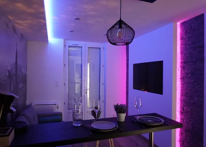 Chic & Moderne Avec Balcon 아파트 *